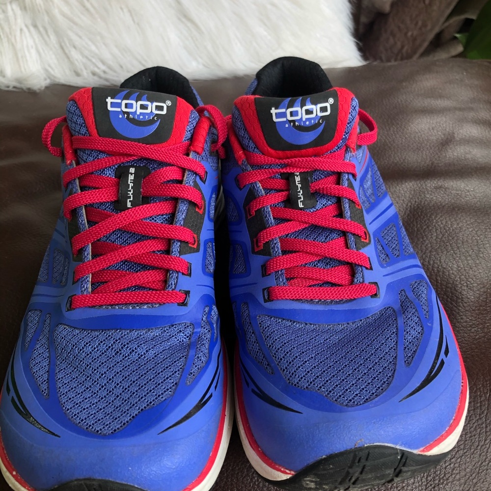 Topo athletic sneakers